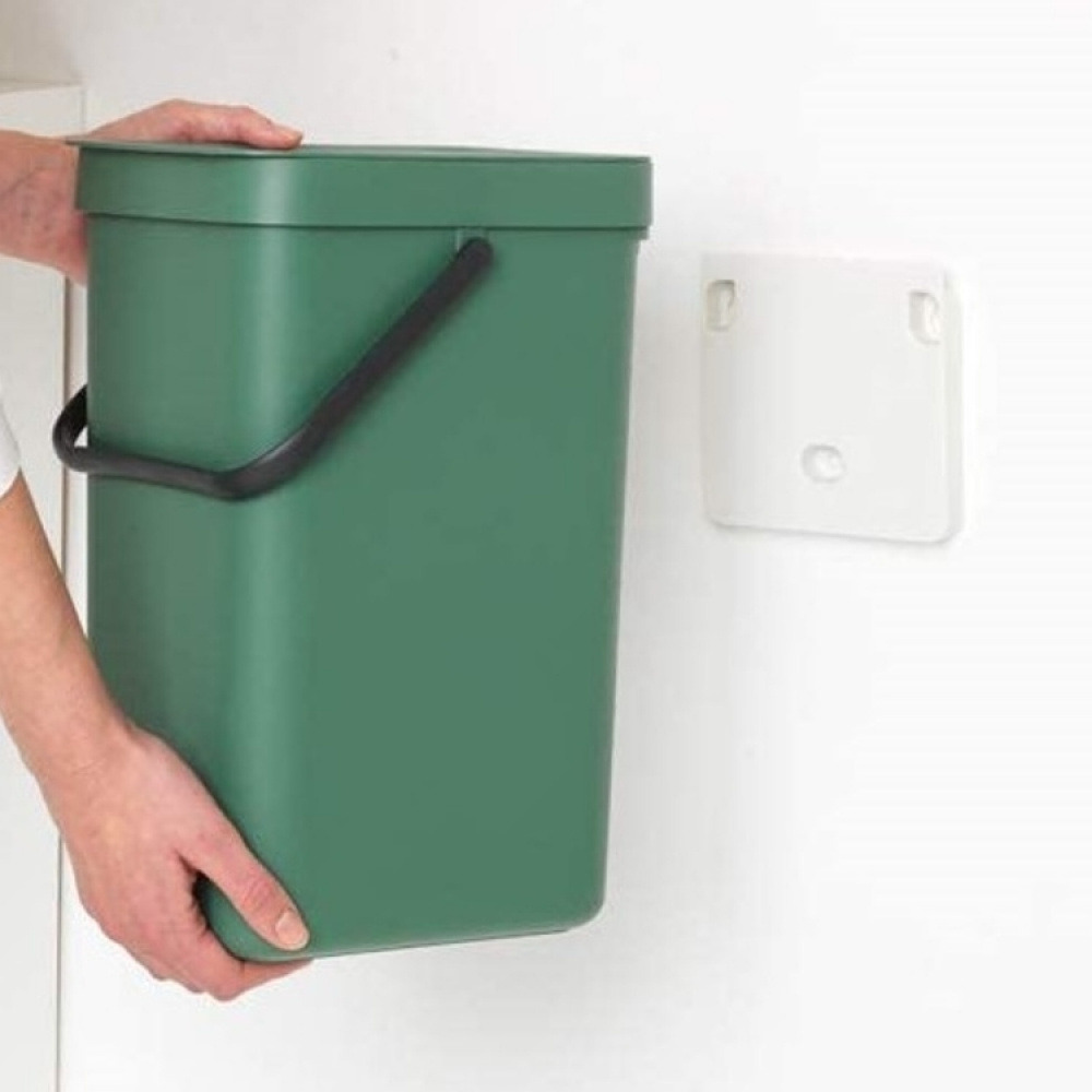 Roska-astia kannella ja kahvalla 12 l, Brabantia ryhmässä Säilytys / Siivousvarastointi ja jätteiden lajittelu / Jätteiden lajittelu @ SmartaSaker.se (42387)