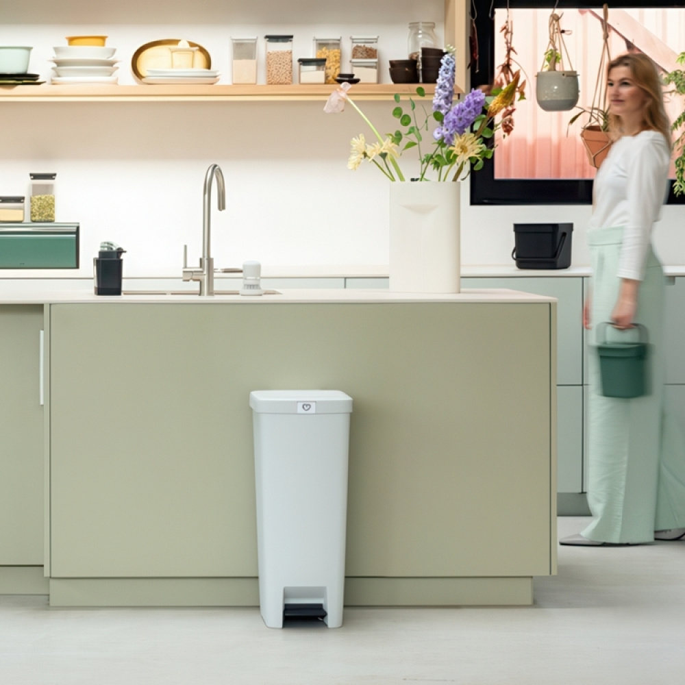 Korkea poljinroskakori 40 l, Brabantia ryhmässä Säilytys / Siivousvarastointi ja jätteiden lajittelu / Jätteiden lajittelu @ SmartaSaker.se (42398)