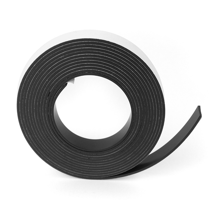 Itsekiinnittyvä magneettiteippi 300 cm ryhmässä Säilytys / Magnetit ja itsekiinnittyvät @ SmartaSaker.se (42528)