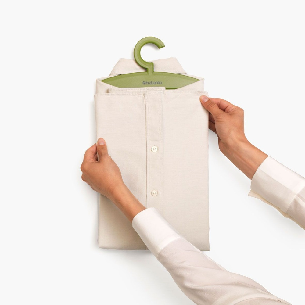 Ripustettava paidantaittolauta, Brabantia ryhmässä Säilytys / Pesu ja kuivaus @ SmartaSaker.se (43218)